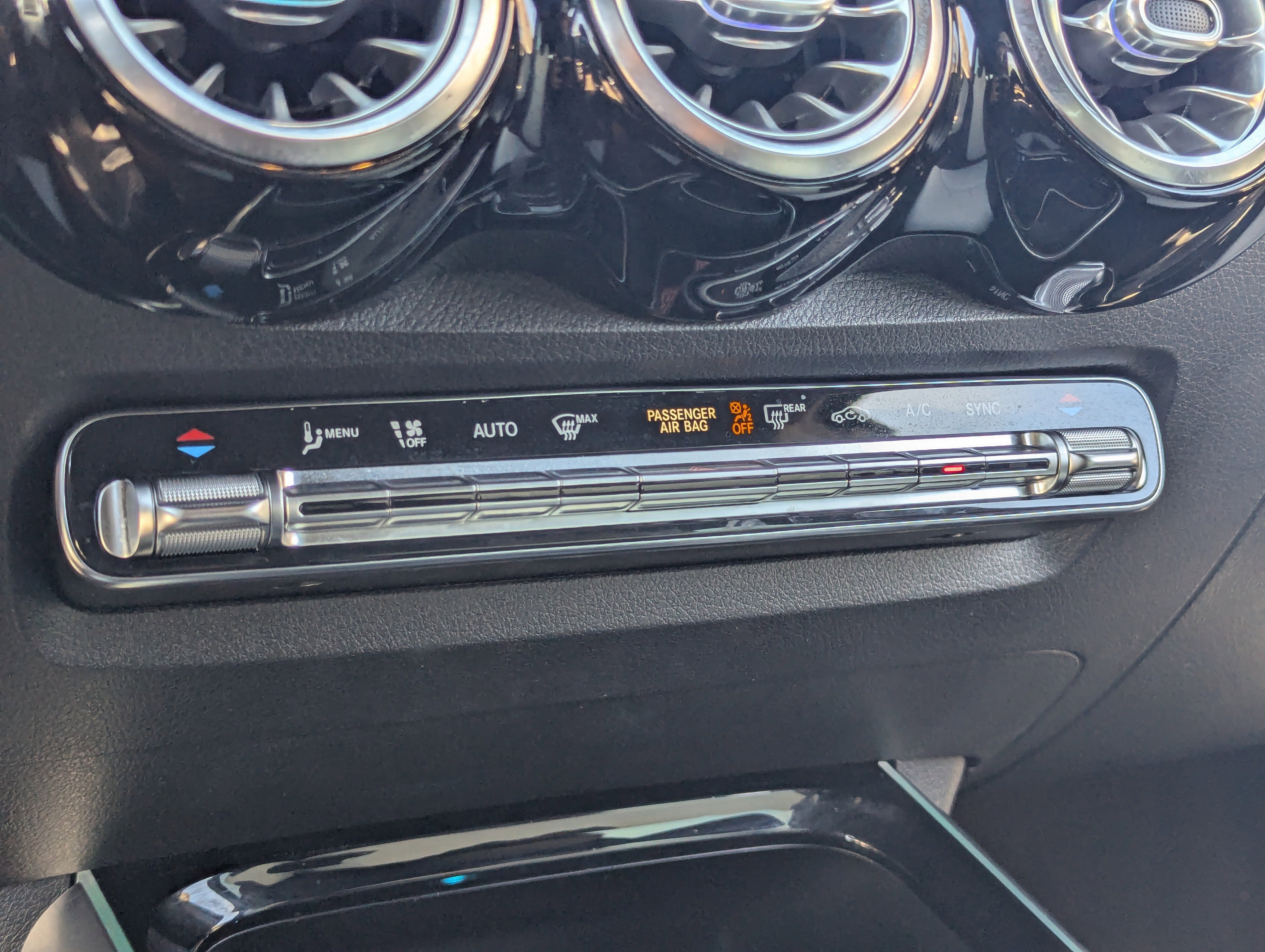 Used 2021 Mercedes-Benz GLB 35 AMG AMG GLB 35 image 27