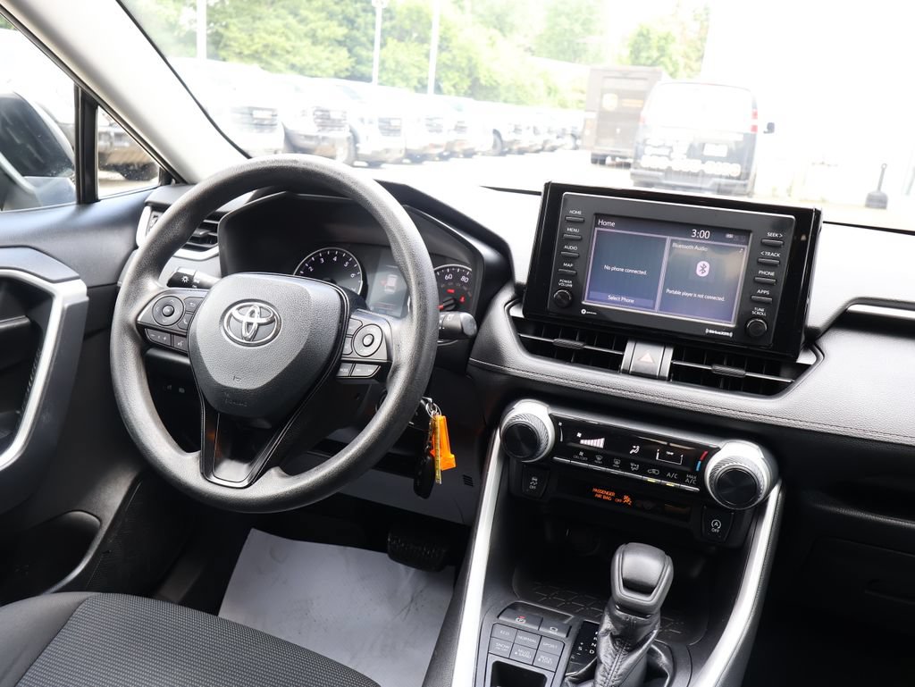 Used 2020 Toyota RAV4 LE w/ All Weather Liner Package AWD/4WD image 20