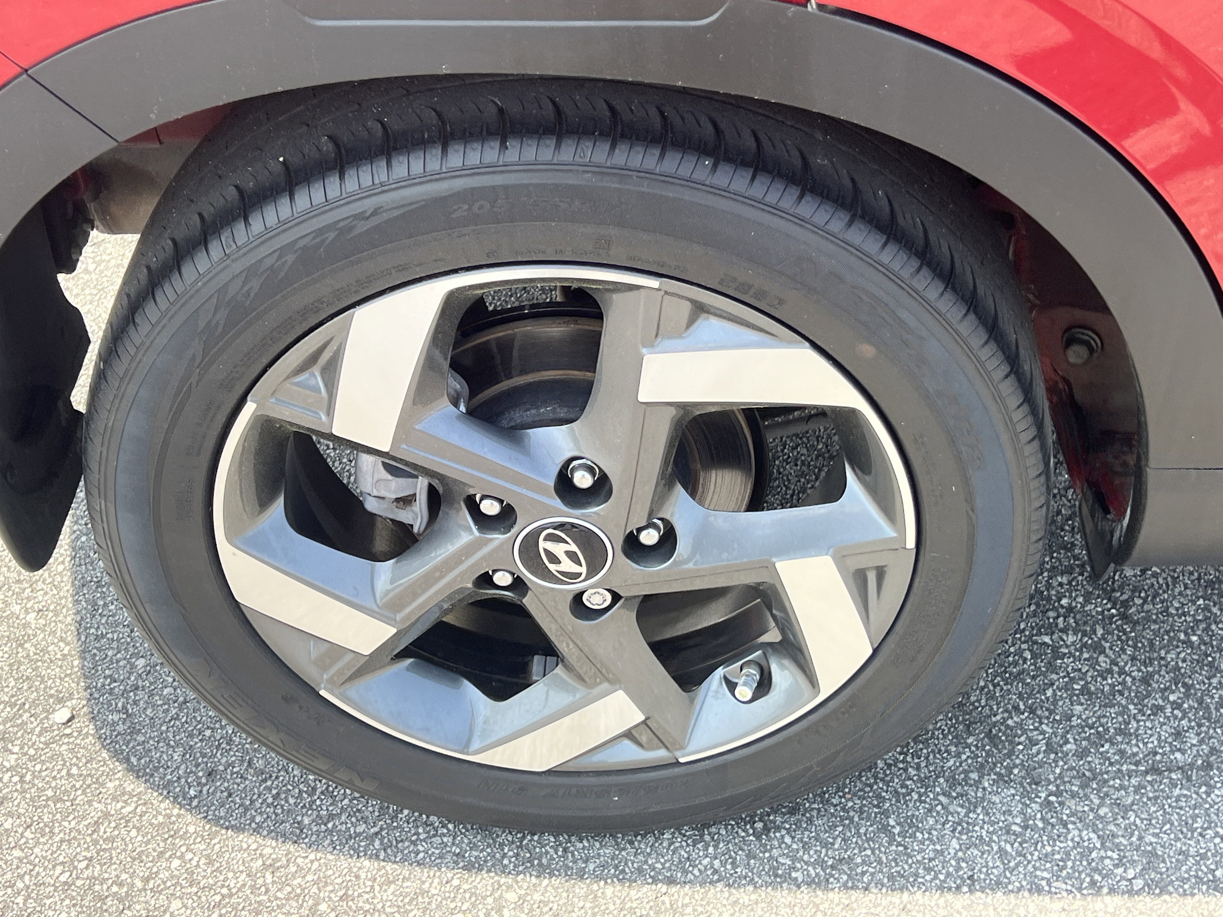 Used 2022 Hyundai Venue SEL image 20