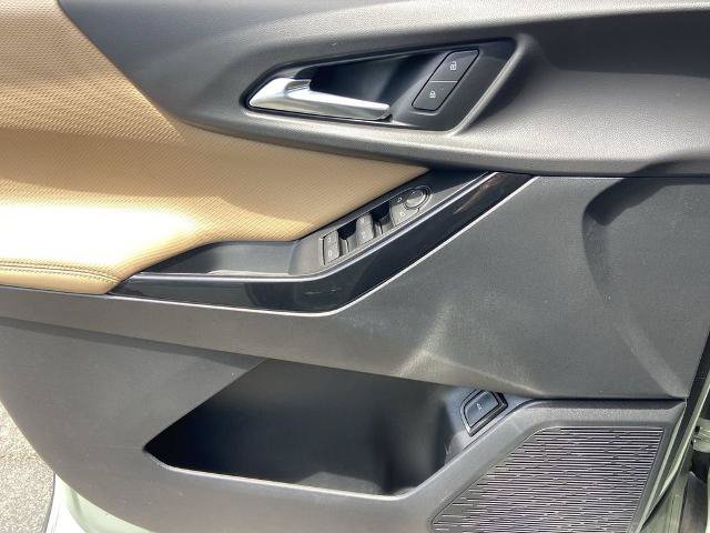 Used 2025 Chevrolet Equinox ACTIV w/ Safety and Technology Package AWD/4WD image 17