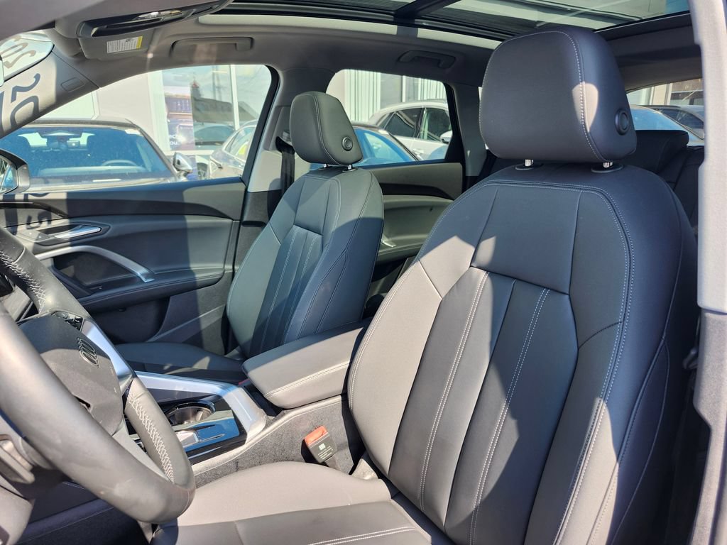 Certified 2025 Audi Q5 Premium w/ Convenience Package AWD/4WD image 12