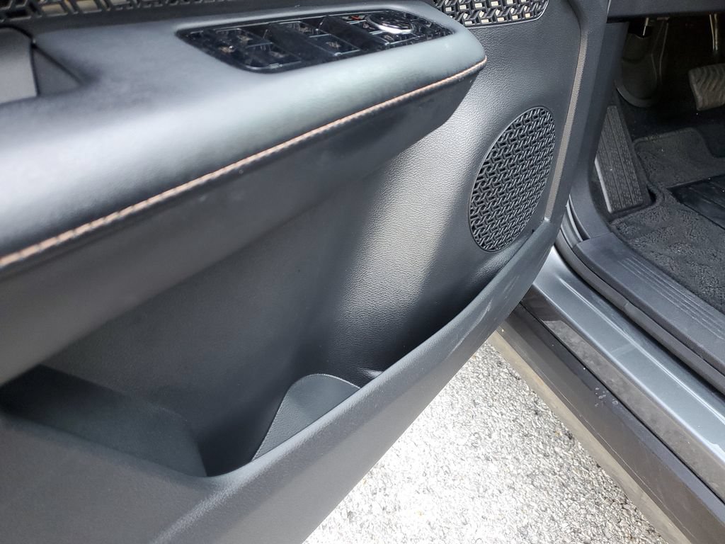 Used 2025 Nissan Ariya FWD image 18