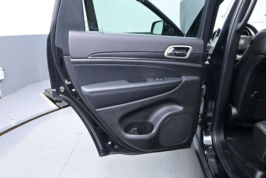 Used 2021 Jeep Grand Cherokee Limited w/ Sun & Sound Group AWD/4WD image 14