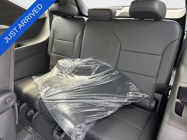 New 2026 Chevrolet Traverse LT w/ Driver Confidence Package FWD image 24