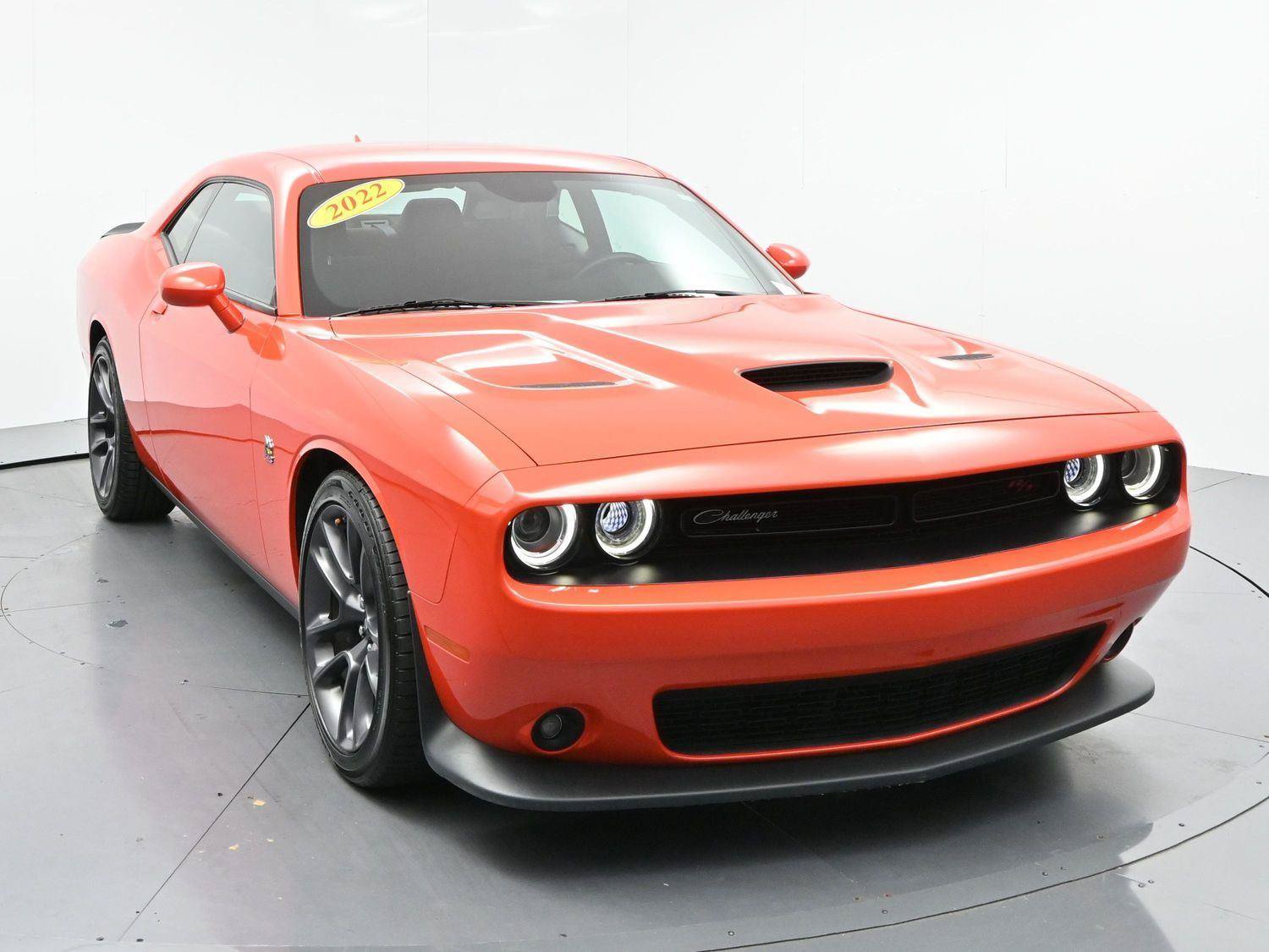 Used 2022 Dodge Challenger R/T Scat Pack RWD image 2