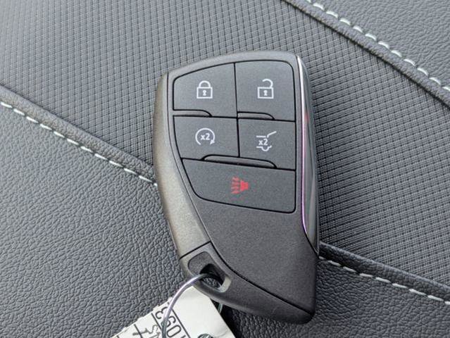 New 2026 Chevrolet Traverse RS w/ LPO, Floor Liner Package image 37