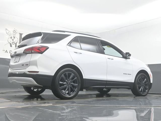 Used 2023 Chevrolet Equinox RS w/ RS Leather Package image 32