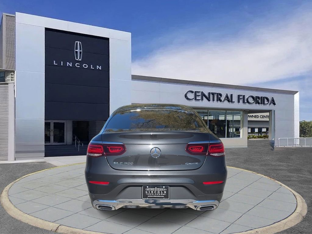 Used 2023 Mercedes-Benz GLC 300 4MATIC Coupe image 4