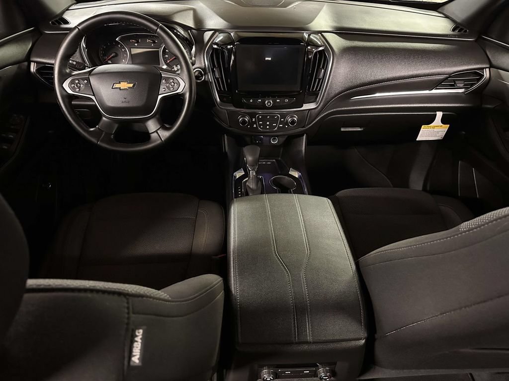Used 2023 Chevrolet Traverse LT FWD image 17