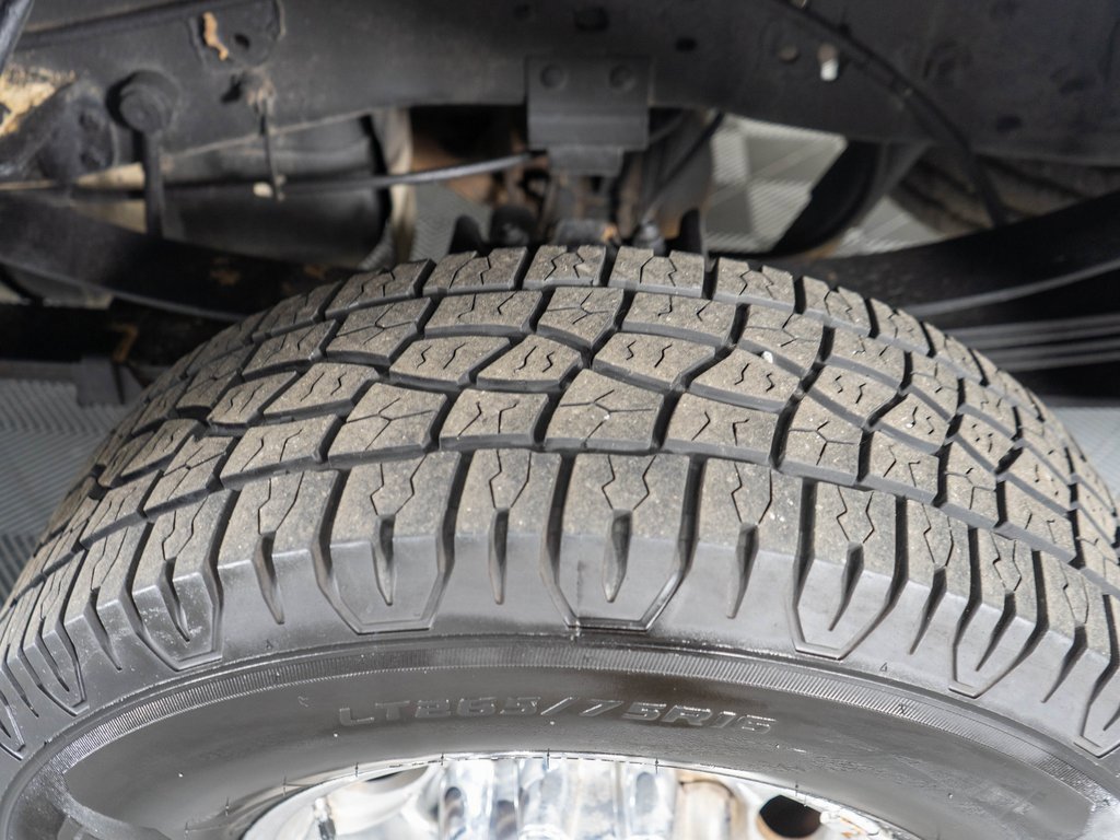 Used 2000 Ford F250 Lariat image 25