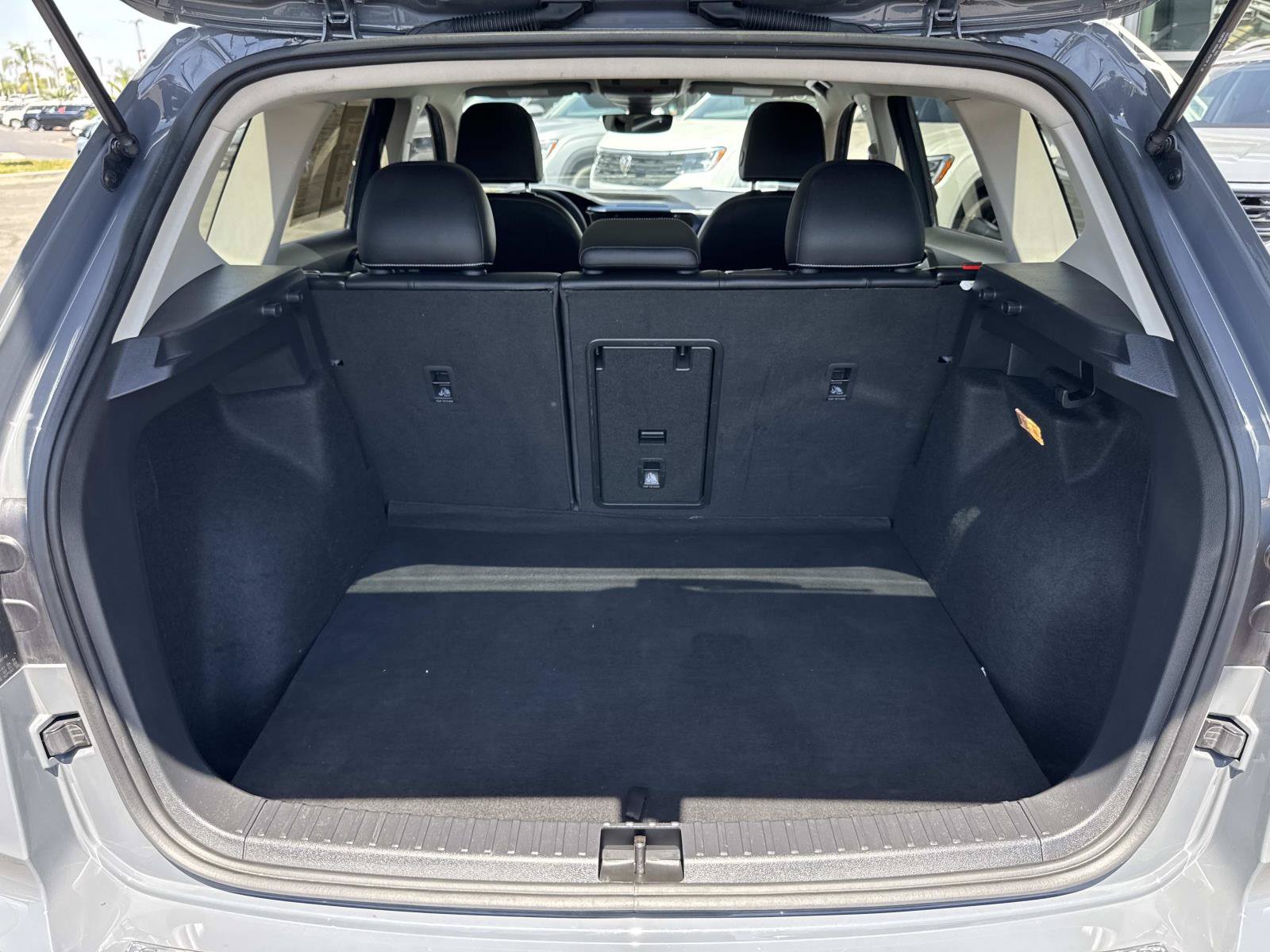 Certified 2023 Volkswagen Taos SE w/ Panoramic Sunroof Package AWD/4WD image 30