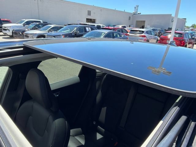 Used 2018 Volvo XC60 T5 Momentum w/ Vision Package AWD/4WD image 22