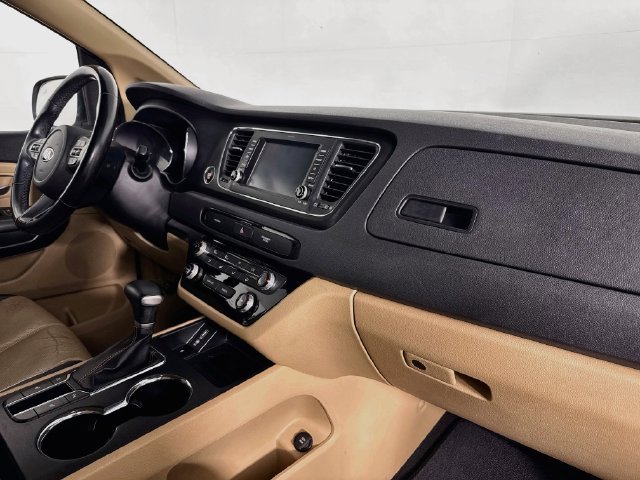 Used 2020 Kia Sedona EX FWD image 27