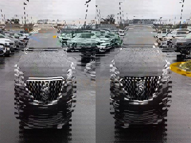 Used 2018 Buick Envision Premium w/ Driver Confidence Package image 2