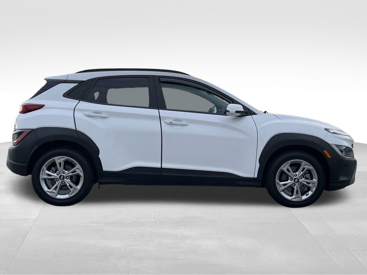 Used 2023 Hyundai Kona SEL image 28