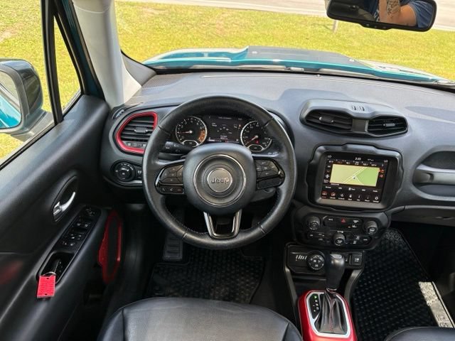 Used 2022 Jeep Renegade Trailhawk w/ Sun/Sound Group AWD/4WD image 13