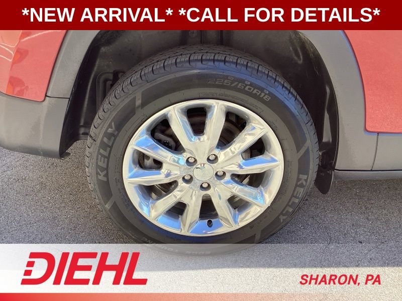 Used 2017 Jeep Cherokee Limited AWD/4WD image 9