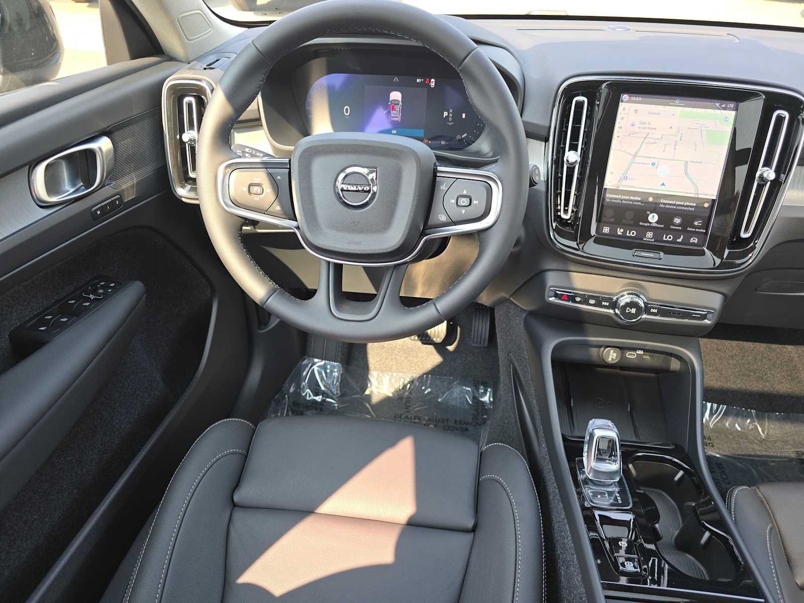 New 2026 Volvo XC40 B5 Plus w/ Protection Package Premier AWD/4WD image 17