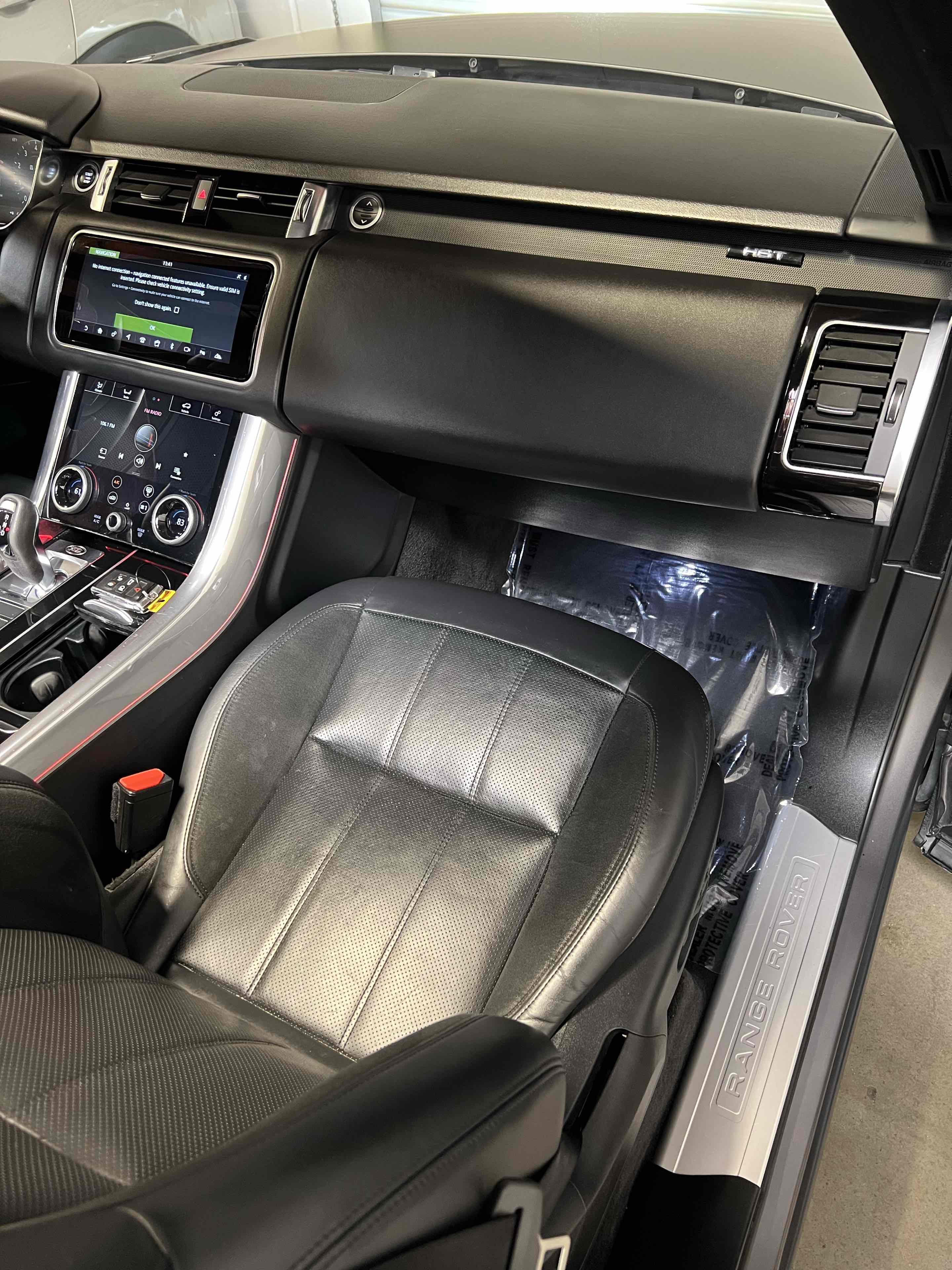 Used 2020 Land Rover Range Rover Sport HST image 41