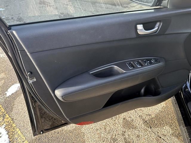 Used 2020 Kia Optima S image 13