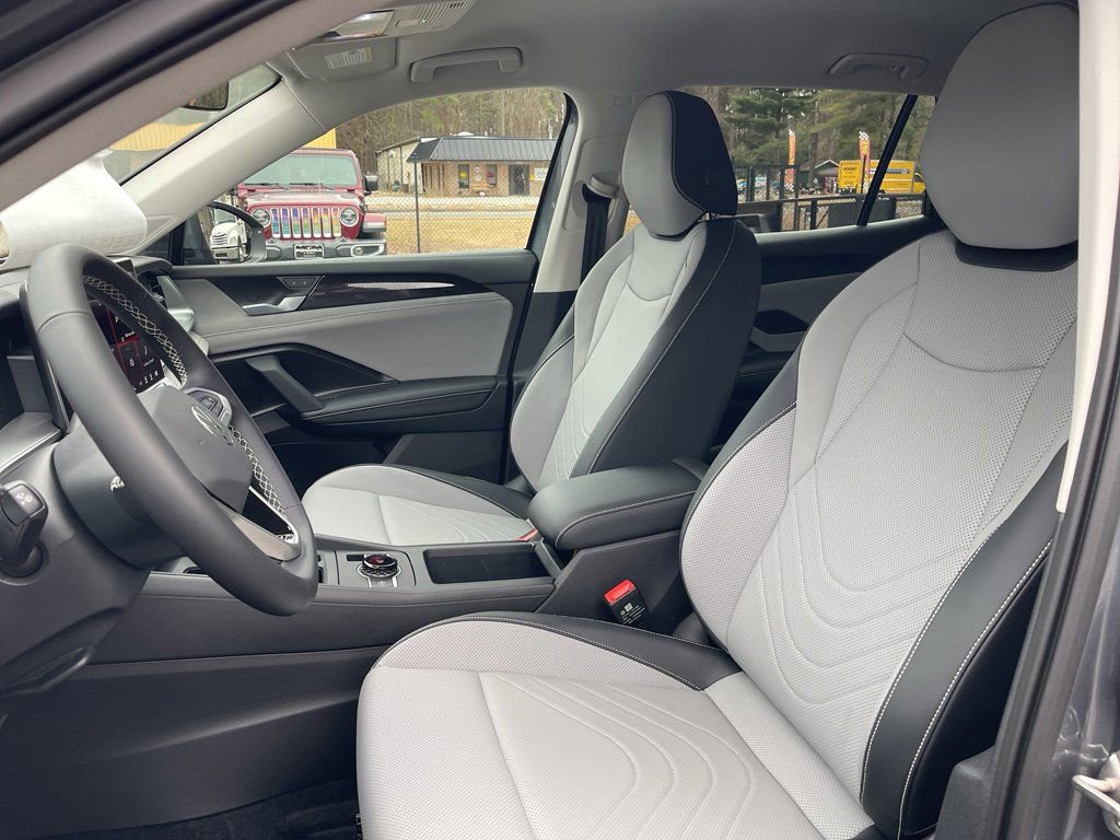 New 2026 Volkswagen Tiguan SE AWD/4WD image 16