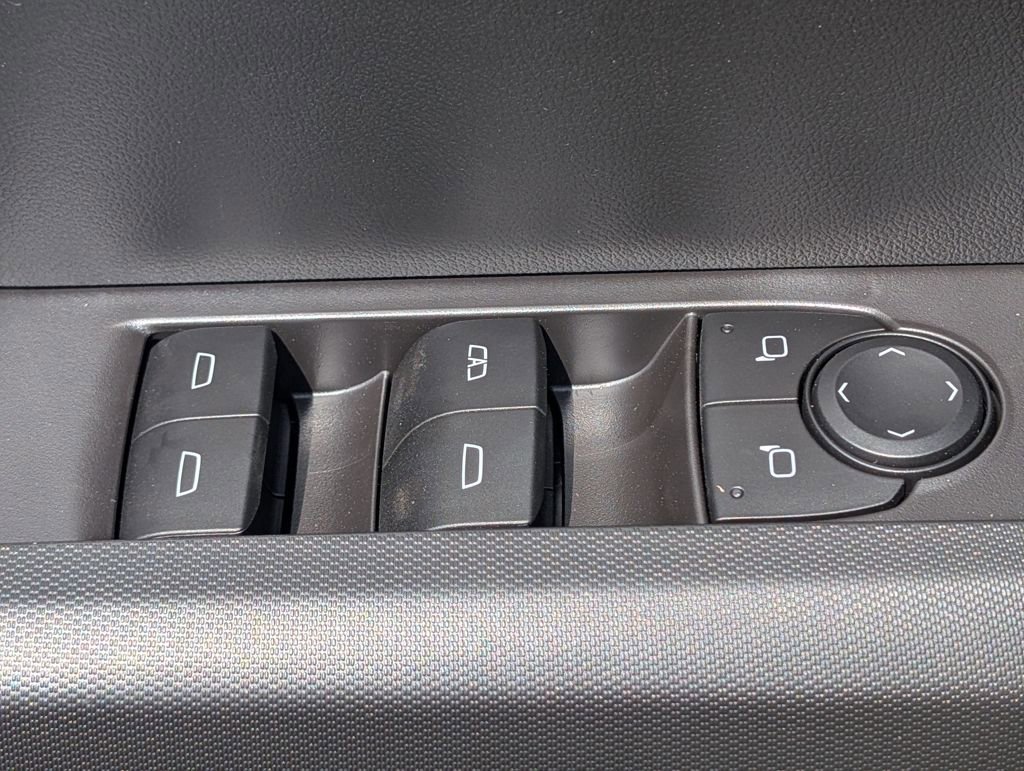 New 2026 GMC Canyon Elevation w/ Convenience Package image 11