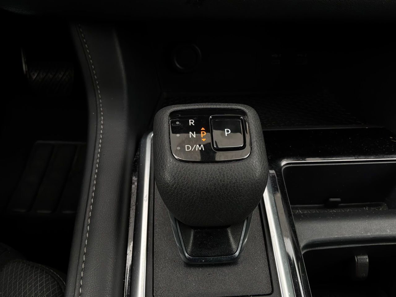 Used 2025 Nissan Pathfinder SV FWD image 26