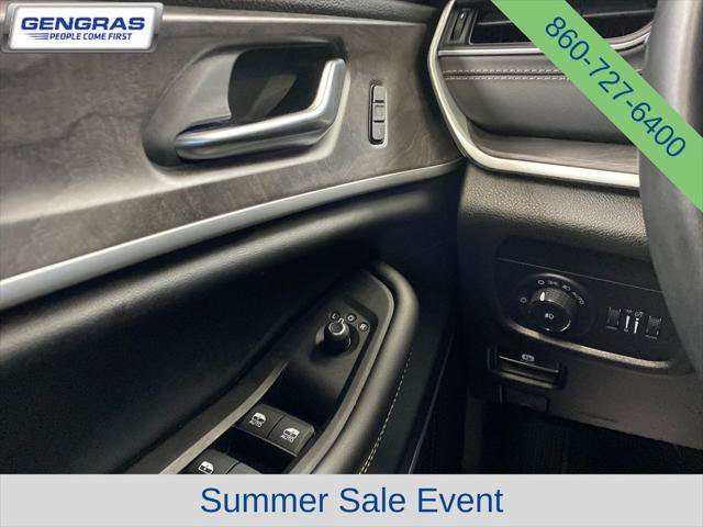 Certified 2021 Jeep Grand Cherokee L Limited AWD/4WD image 23