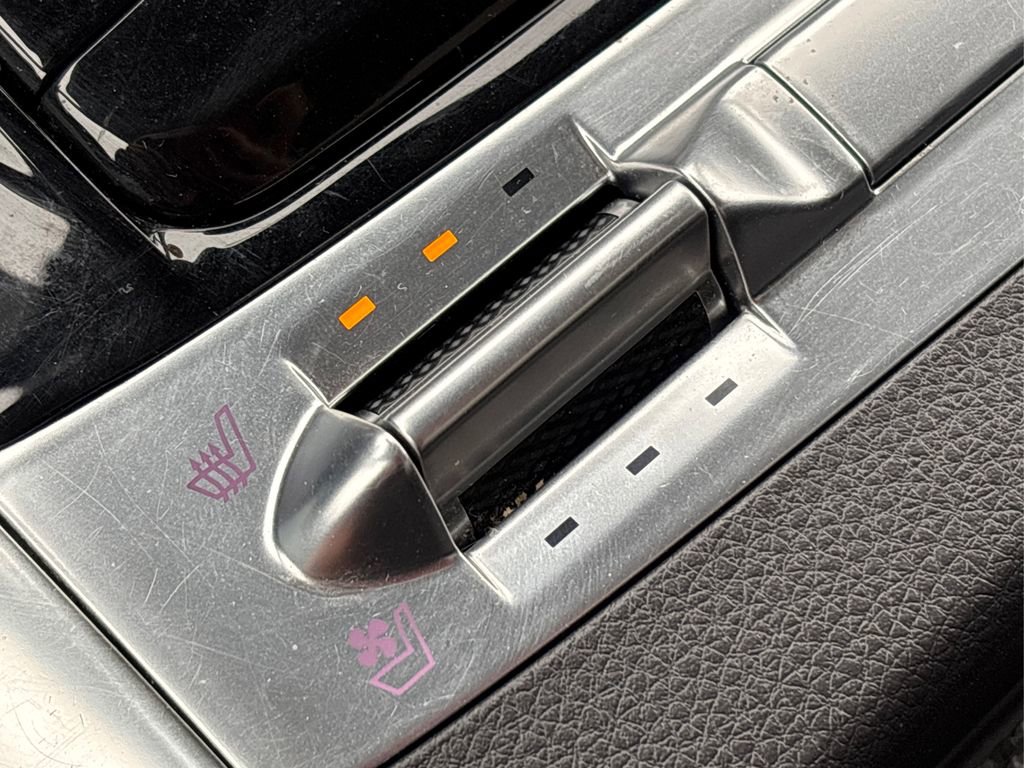 Used 2024 Kia Carnival SX image 33