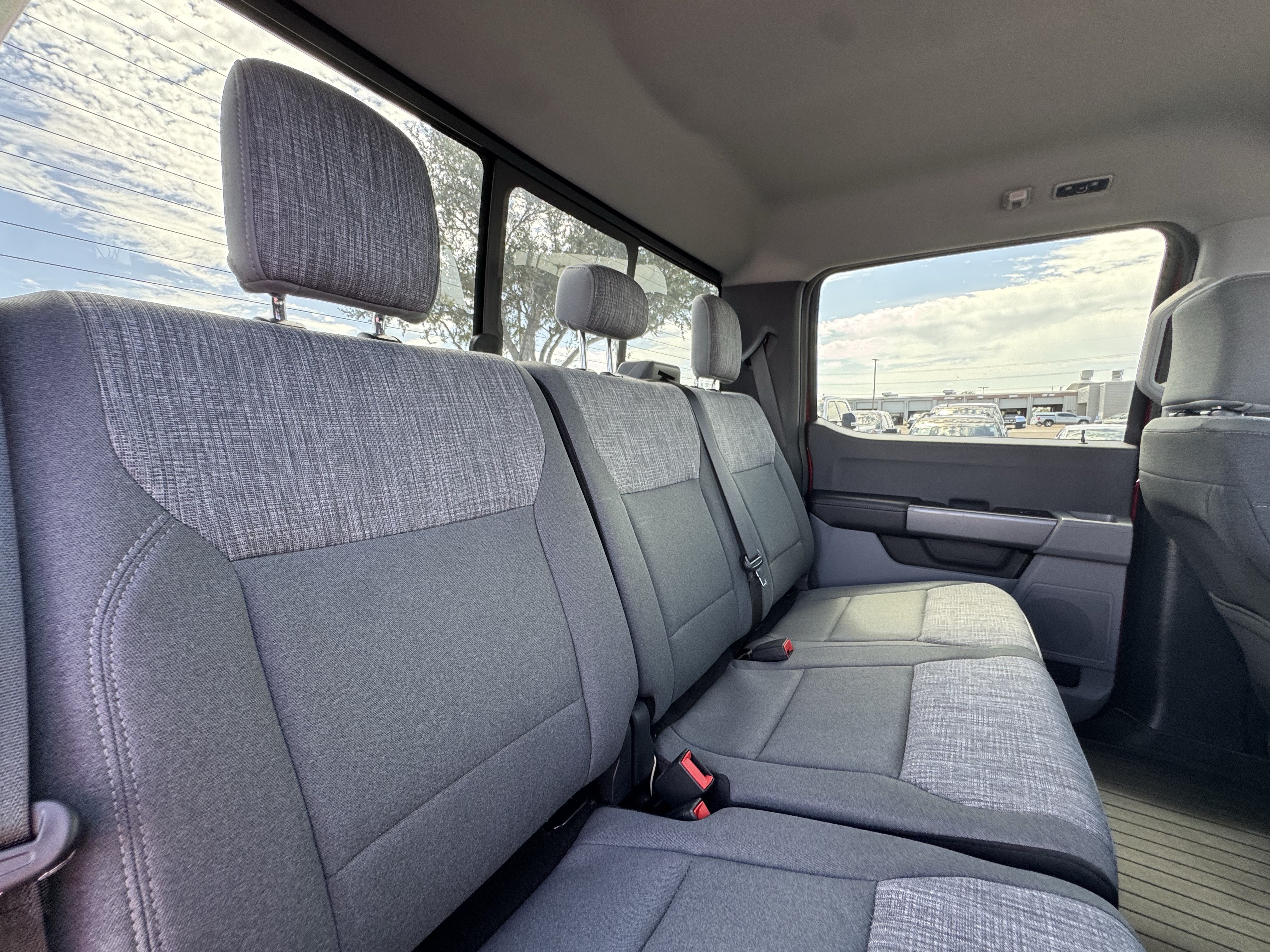 Certified 2023 Ford F250 XLT w/ FX4 Off-Road Package AWD/4WD image 4
