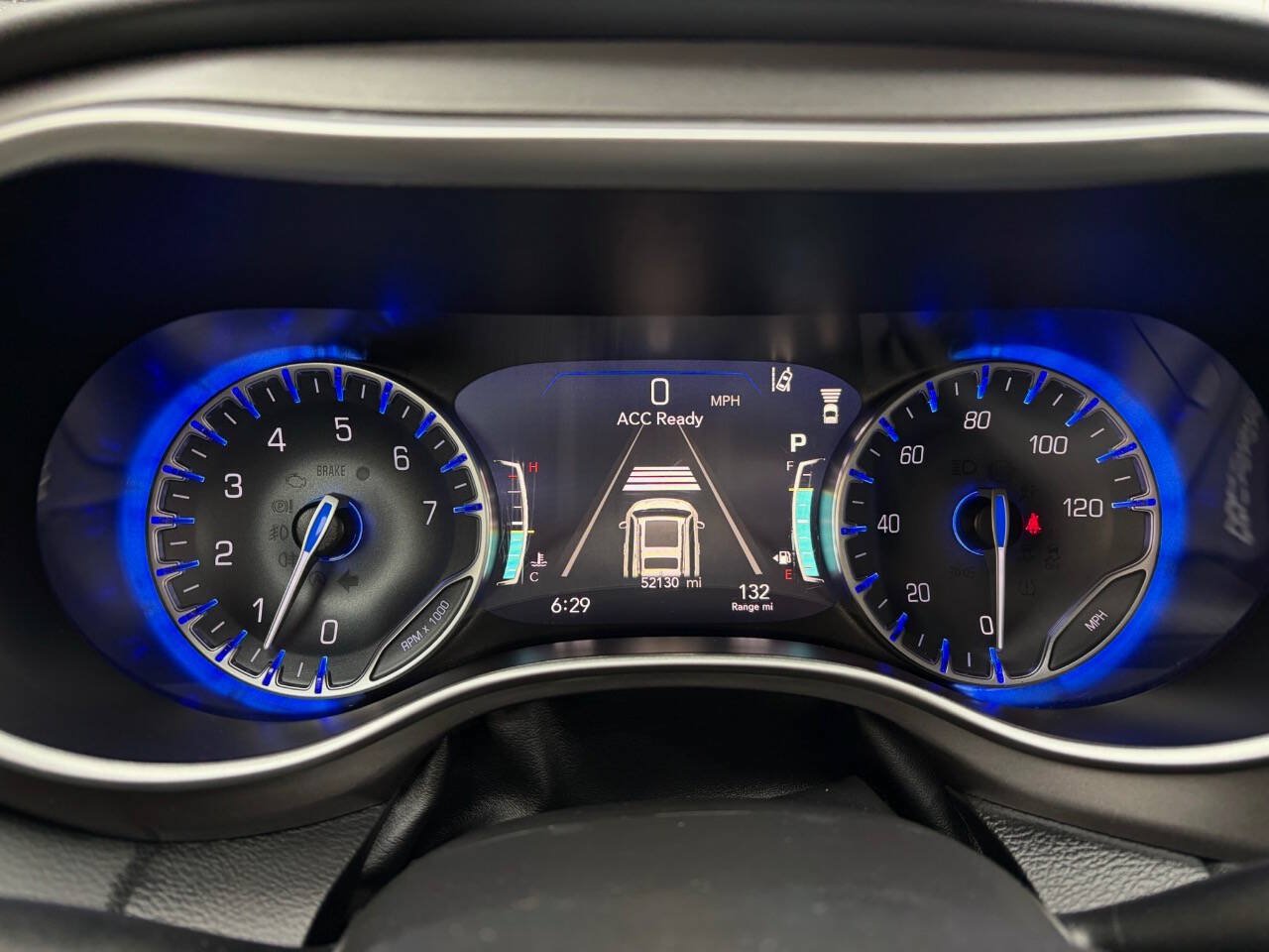 Used 2024 Chrysler Pacifica Touring-L FWD image 19