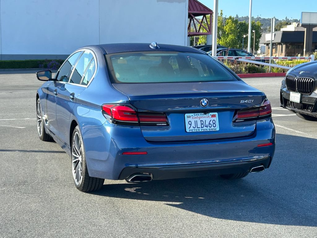 Used 2023 BMW 540i w/ Convenience Package RWD image 3