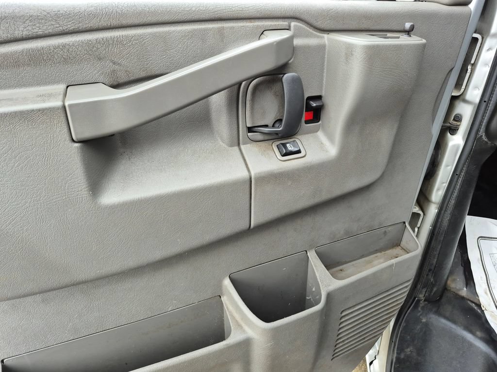 Used 2021 Chevrolet Express 3500 w/ Power Convenience Package RWD image 13