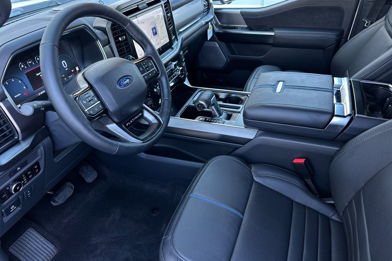 New 2025 Ford F150 Platinum w/ FX4 Off-Road Package image 9