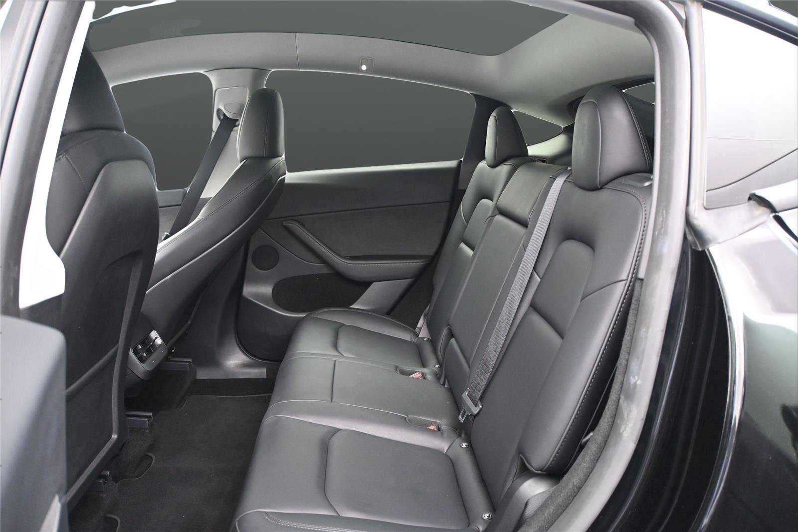 Used 2024 Tesla Model Y 2WD image 8