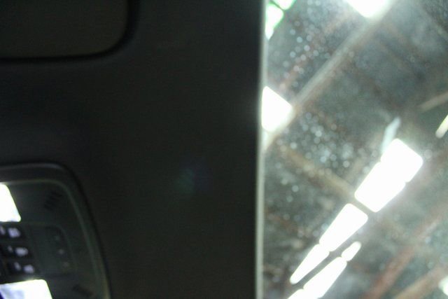 Used 2023 Chevrolet Traverse RS image 30