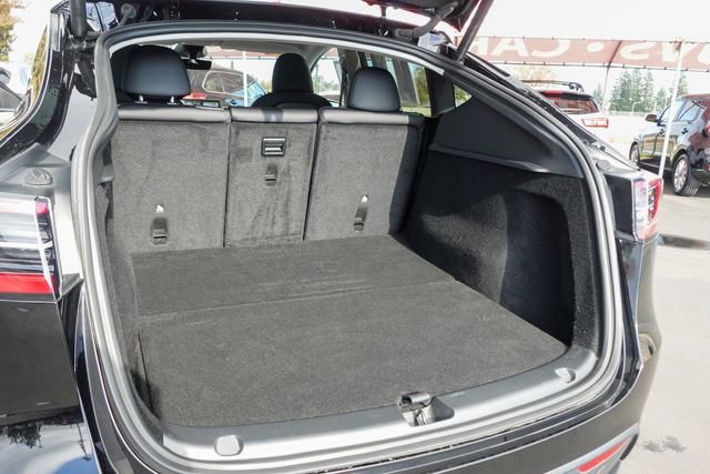 Used 2025 Tesla Model Y Long Range image 23