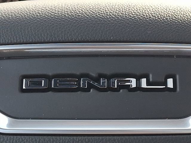 New 2026 GMC Yukon Denali w/ Sun & Power Step Package image 22