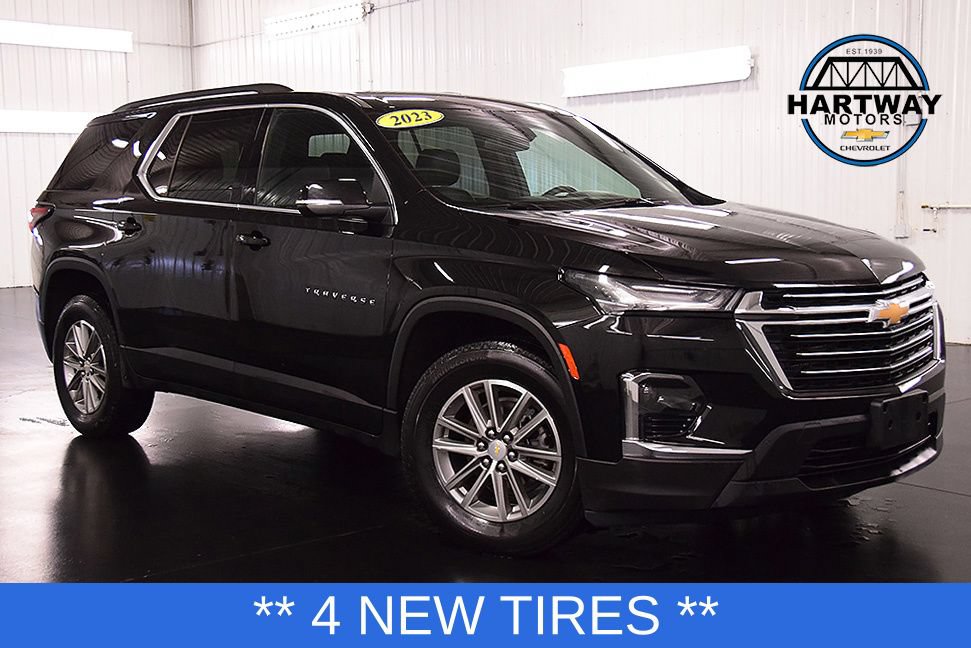 Used 2023 Chevrolet Traverse LT