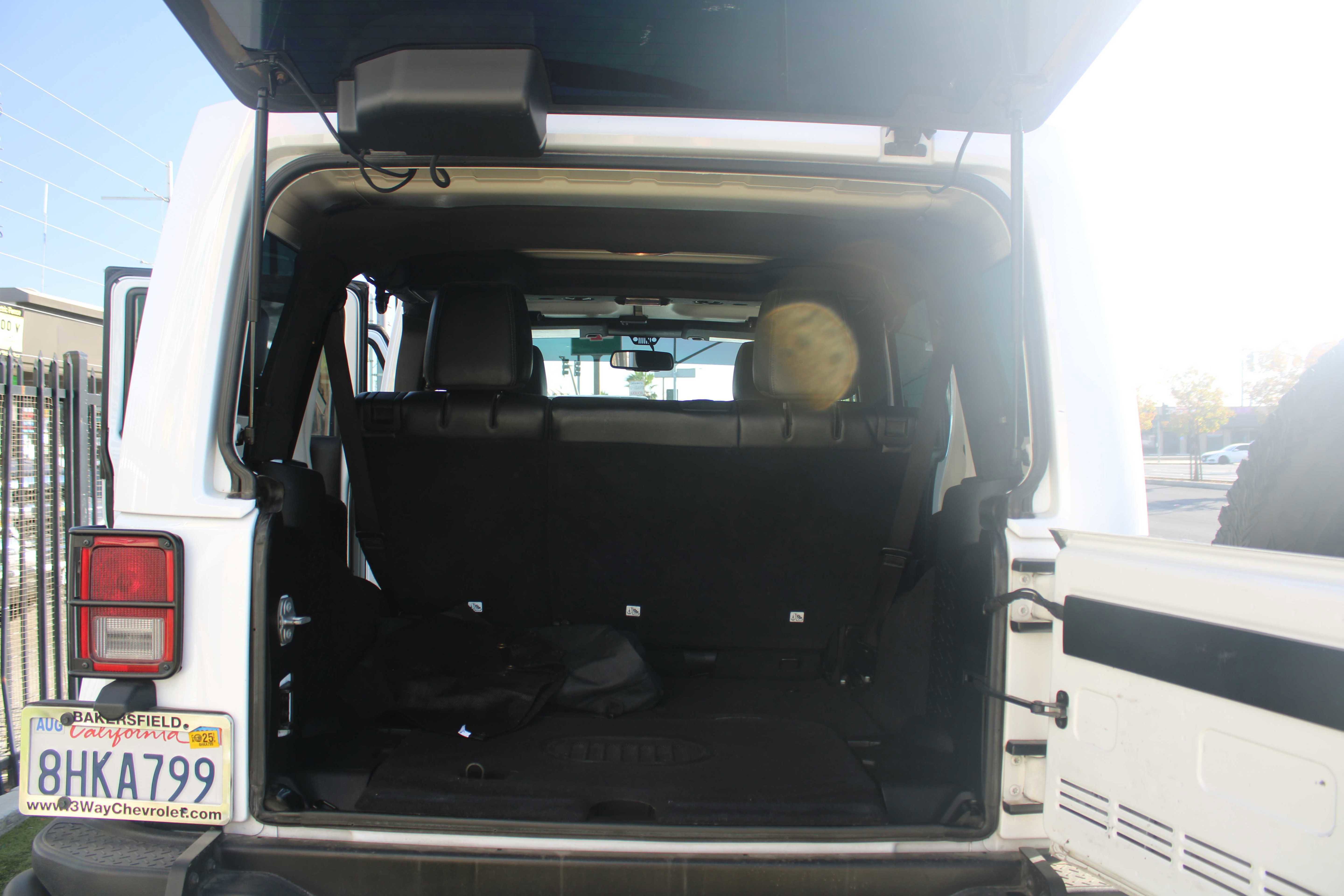 Used 2017 Jeep Wrangler Unlimited Sahara image 20