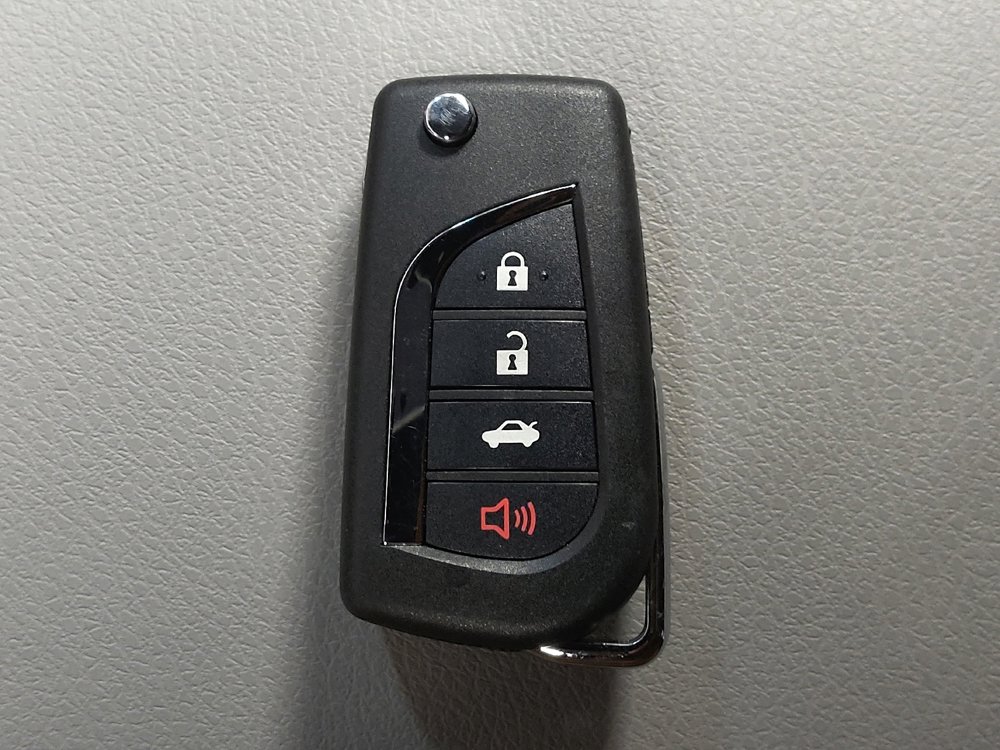 Used 2019 Toyota Camry LE image 32