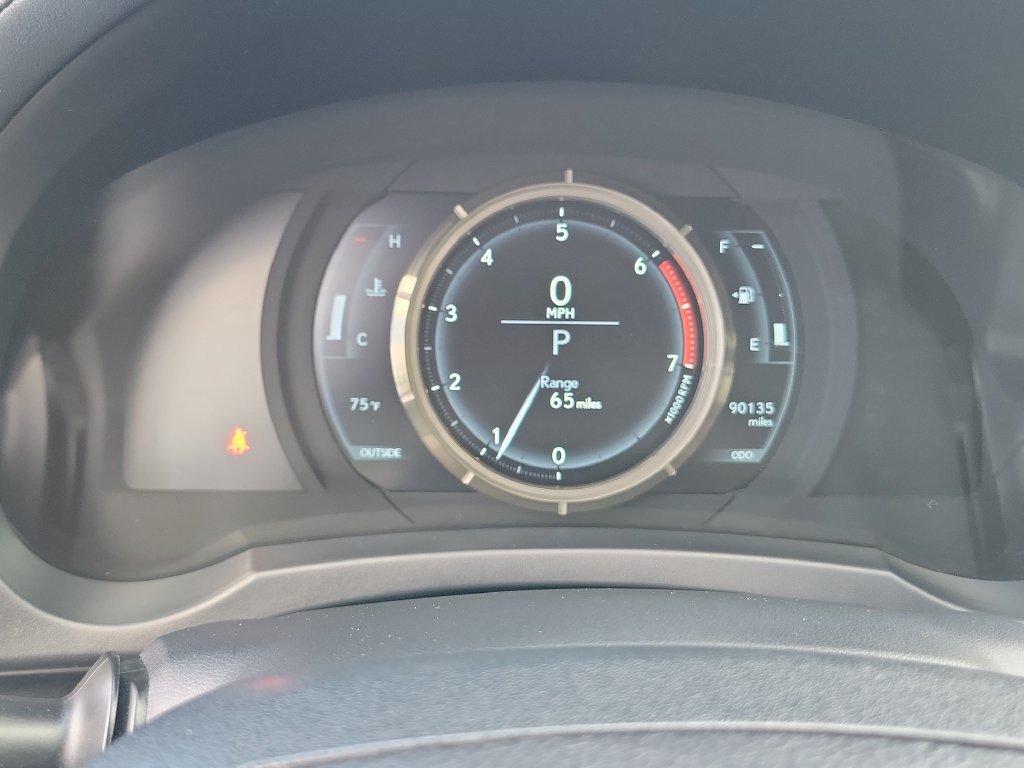 Used 2016 Lexus IS 200t RWD image 7