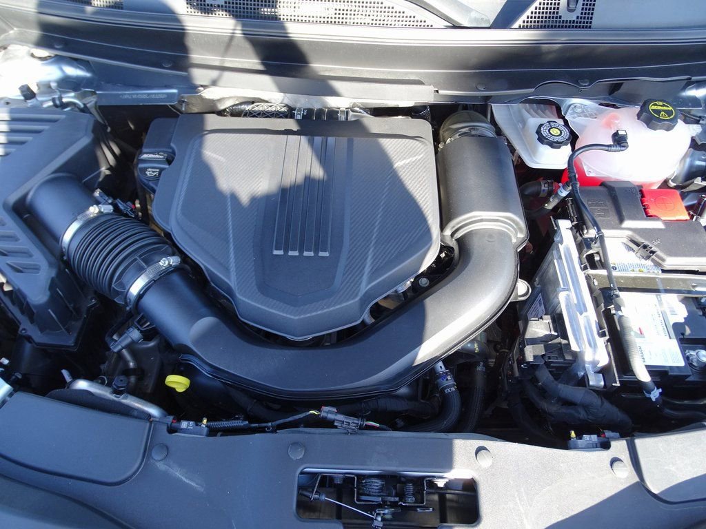 Used 2025 GMC Acadia Elevation image 28