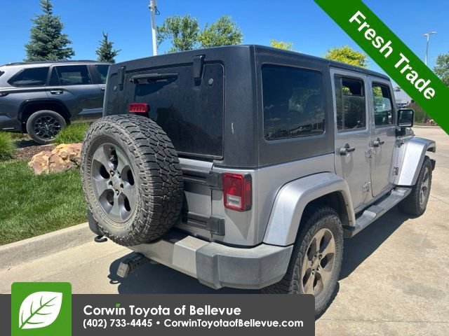Used 2016 Jeep Wrangler Unlimited Sahara w/ Dual Top Group AWD/4WD image 3