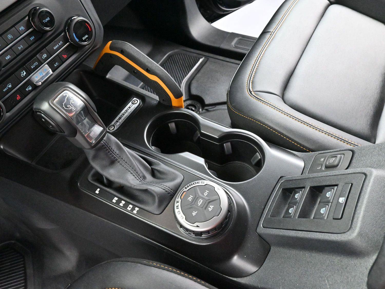 Used 2023 Ford Bronco Badlands image 25