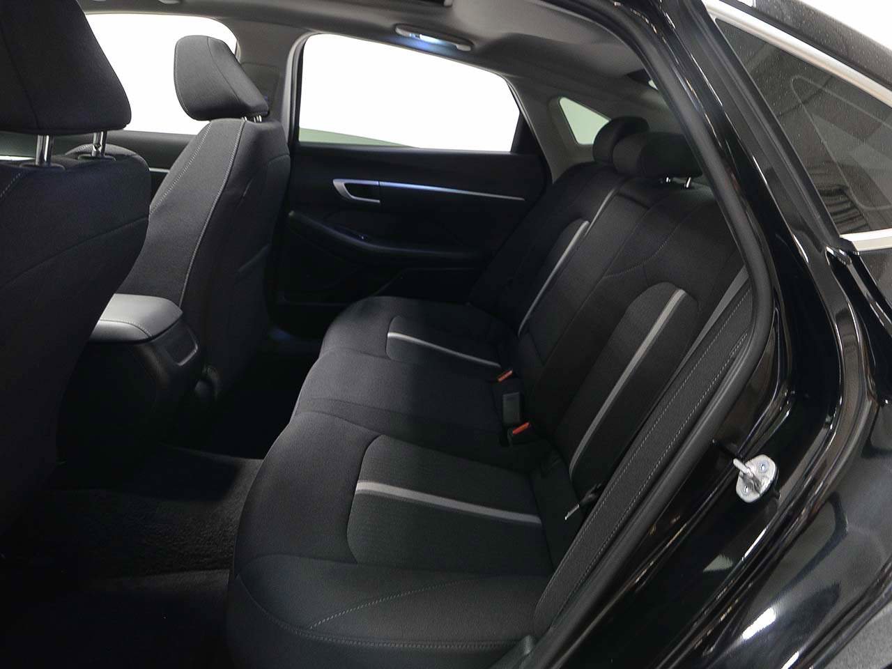 Used 2024 Hyundai Sonata SEL w/ Convenience Package FWD image 10