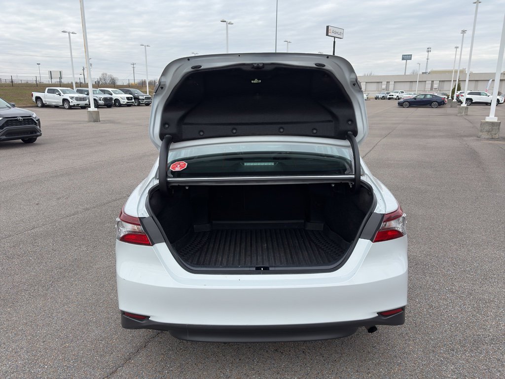 Used 2024 Toyota Camry LE image 10