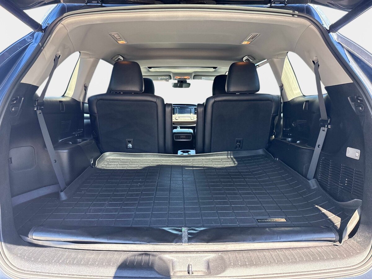 Used 2019 Toyota Highlander XLE FWD image 9
