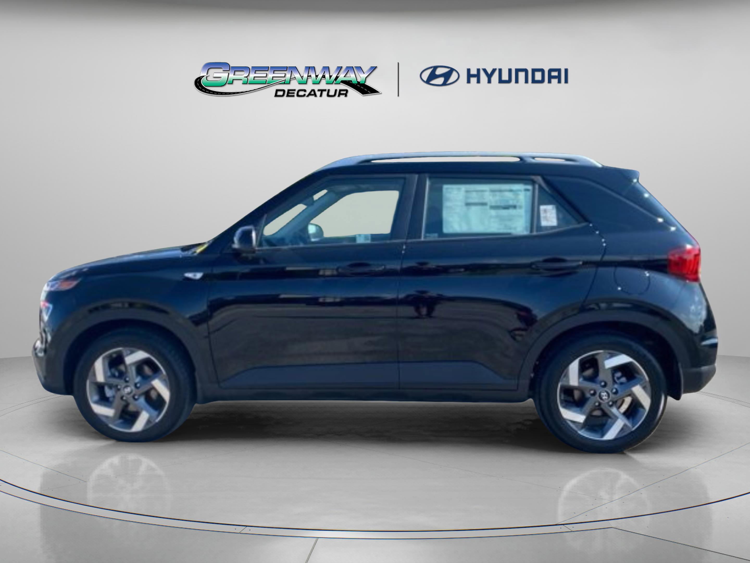 Certified 2025 Hyundai Venue SEL FWD image 5