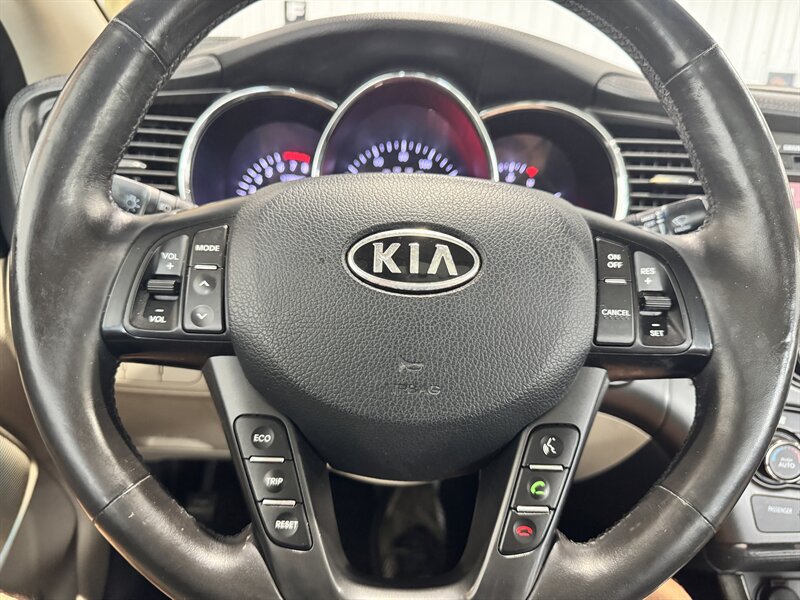 Used 2012 Kia Optima EX w/ Premium Pkg FWD image 11